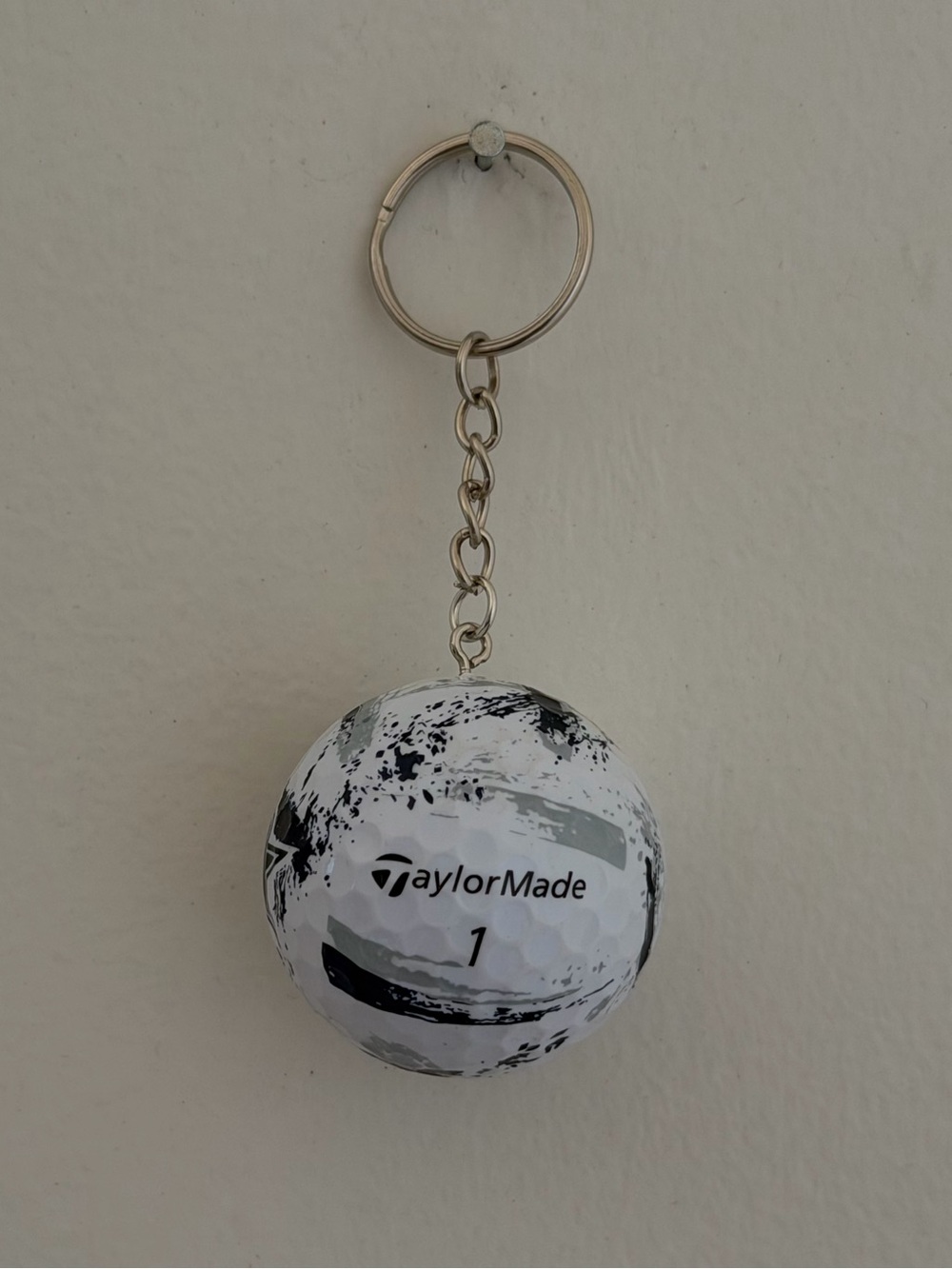 TaylorMade White and Black Golf Ball Keychain